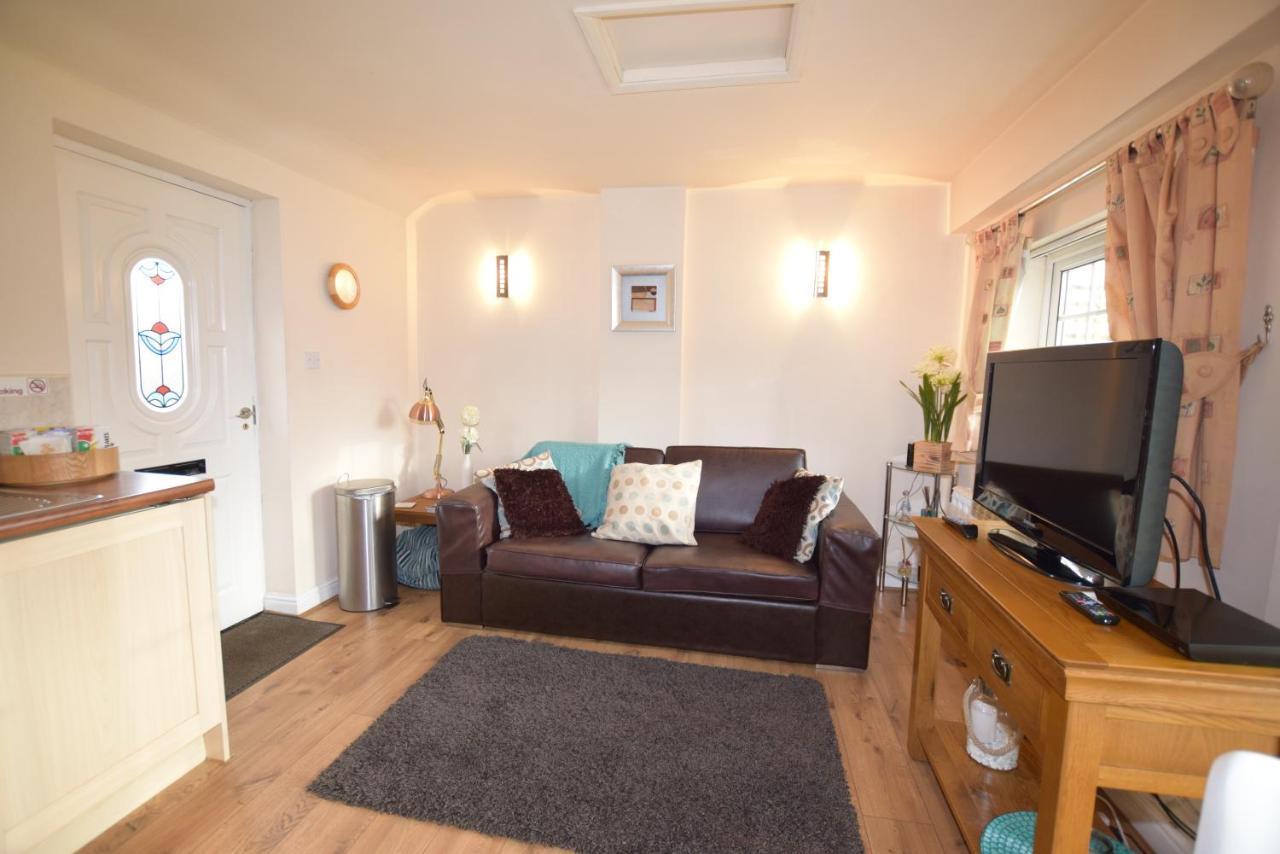 Little Rushbrook Cottages Tanworth Extérieur photo