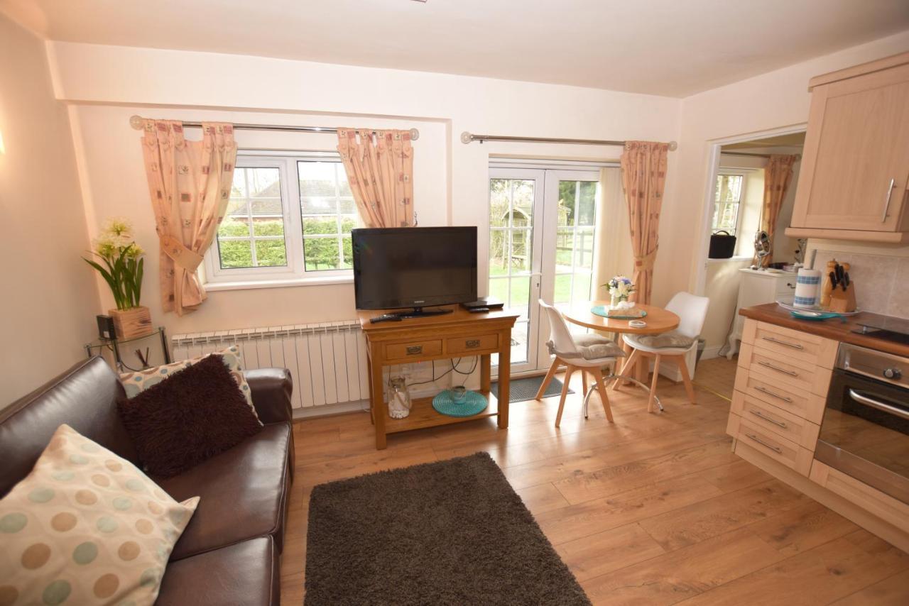 Little Rushbrook Cottages Tanworth Extérieur photo