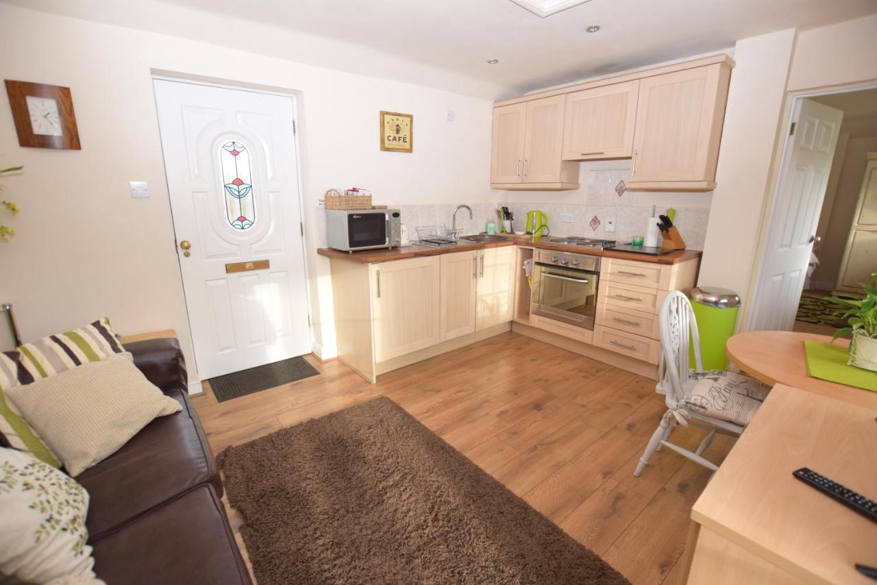 Little Rushbrook Cottages Tanworth Extérieur photo